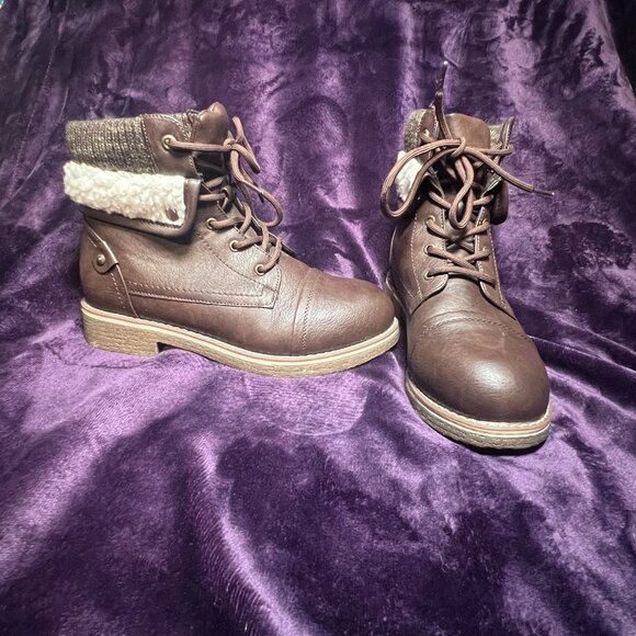 DREAM PAIRS | Lace Up Combat Boots | Size 7.5 - Picture 1 of 10